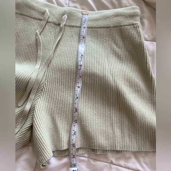 Abercrombie Light Green Mini Shorts Size L - Picture 3 of 10